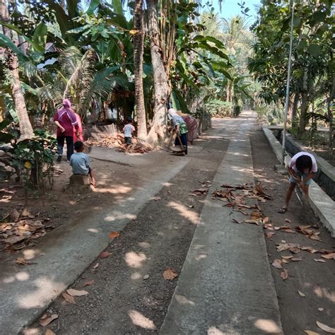 Gotong Royong Kegiatan Minggu Bersih