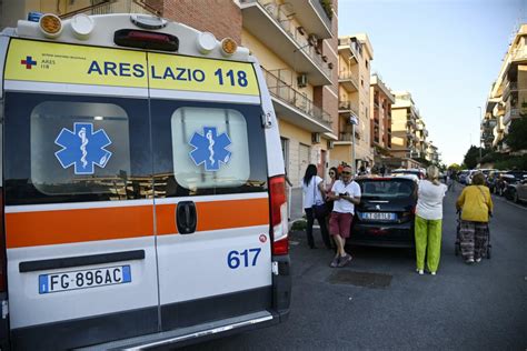 Roma Sparatoria Alla Magliana In Via Pian Due Torri Ferito Un Uomo Di