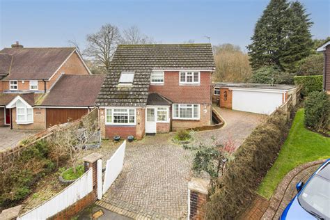 4 Bedroom Detached House For Sale In Eridge Drive Crowborough Tn6