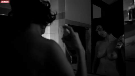 Naked Gabriela Poester In Bruxa De F Brica