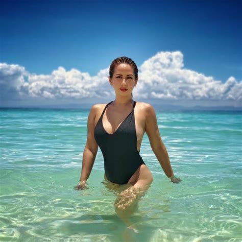 6 Hot Sexy Regine Tolentino Bikini Pics