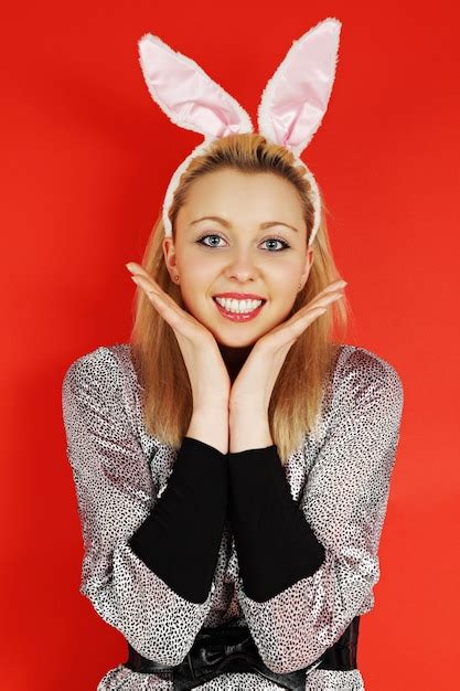 Premium Photo Blonde Woman In Her Ears Easter Bunny