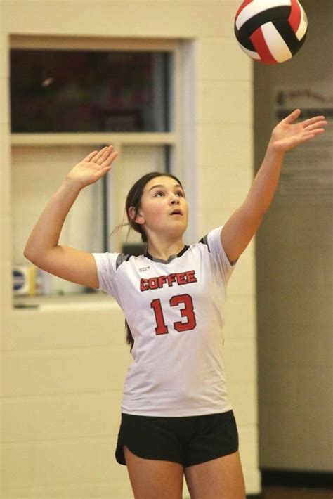 Coffee Middle Volleyball Sweeps Warren County 2 0 Thunder Radio