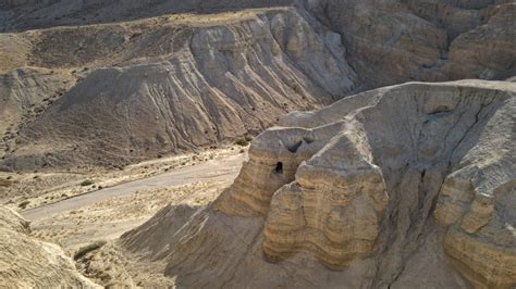 Qumran Caves And National Park Guide [2025 Updated]