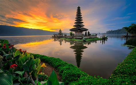 Download wallpapers Pura Ulun Danu Bratan Temple, Hindu temple, sunset ...