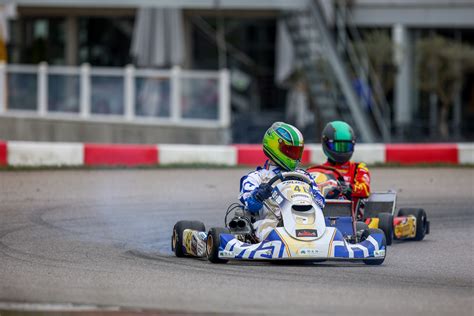 Mach Motorsport Kartschmie De In Wackersdorf Auf Spitzenkurs Kart