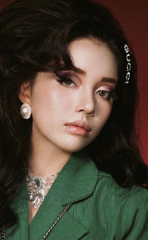 Quỳnh Thi Hotgirl xinh đẹp làm dậy sóng MXH với trào lưu Made You Look là ai Hot KOLs Đời