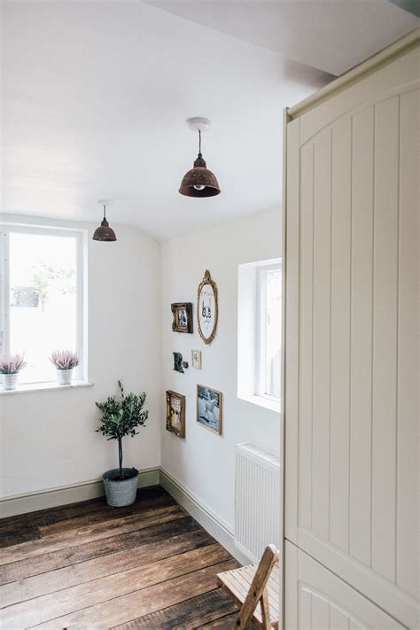 Neutral Wickes Kitchen With Vintage Details A Pared Back Minimal And Stylish Two Bed Period