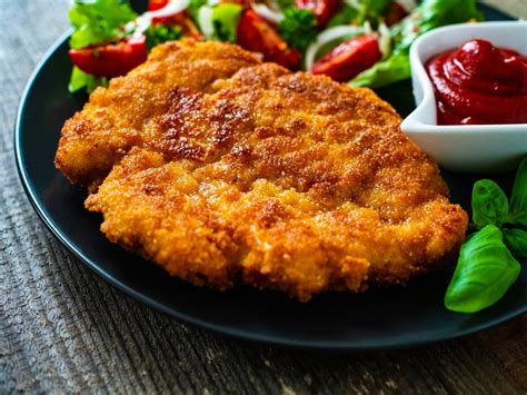 Жареный свиной шницель - рецепт приготовления