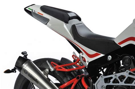 Ficha técnica de la Bimota Tesi 3D Naked 2013 Masmoto es