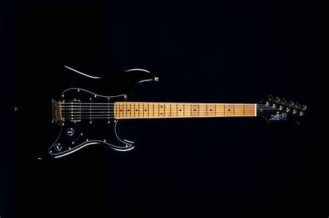 JET JS-400 BK G – JET Guitars