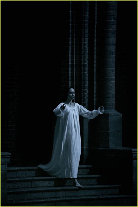 'Nosferatu' Teaser Trailer Gives First Glimpse at Bill Skarsgard's ...