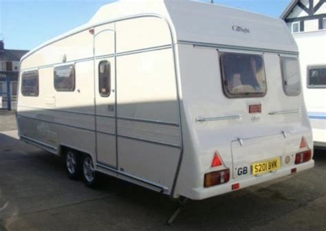 CARLIGHT COMMANDER 184 4 Berth Twin Axle For Sale In Rhyl J J