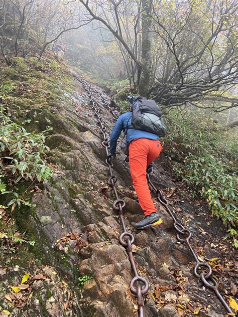 【登って】四国遠征：雨の中で垂直の鎖場、石鎚山｜kakuta