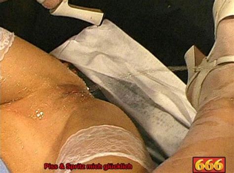 666 Piss Snapshots With Kathy And Annette Schwarz 15 Porn Pic