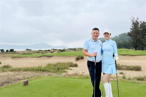 Hoa hậu Jennifer Phạm diện bikini nóng bỏng