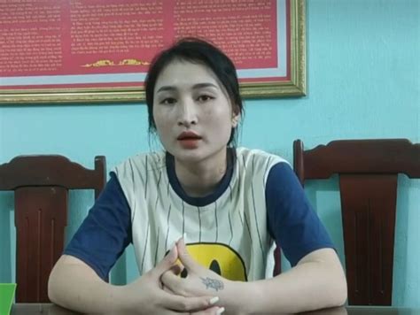 Tâm địa của cô hot girl mang tiếng đến chúc phúc đám cưới bạn thân Saostar vn