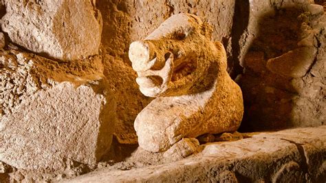 Lebensgro E Statue Eines Wildschweins Im Sonderbau D Von G Bekli Tepe