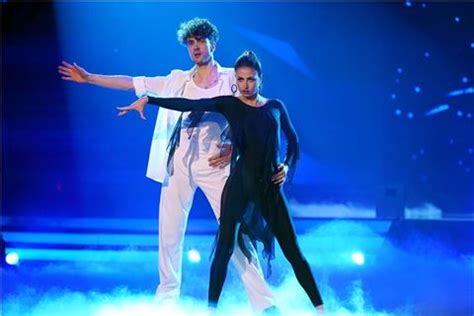 Lets Dance Timon Krause Tanzt Sich Ins Viertelfinale