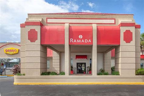 RAMADA BY WYNDHAM TITUSVILLE/KENNEDY SPACE CENTER $71 ($̶1̶3̶8̶) - Updated 2023 Prices & Hotel ...