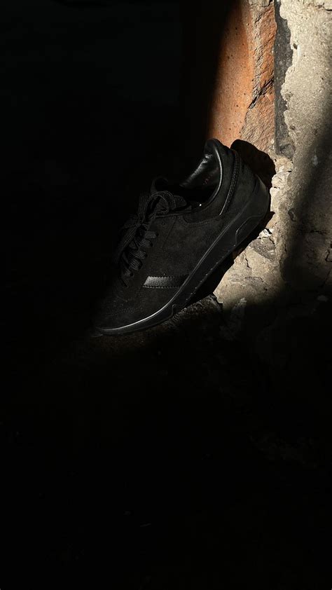 Из Армянской ССР с кроссовками adidas
