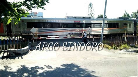 Kereta Api Argo Sindoro Youtube