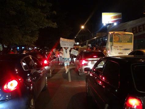 G1 Veículo que furou protesto em Maceió pertence a uma prefeitura