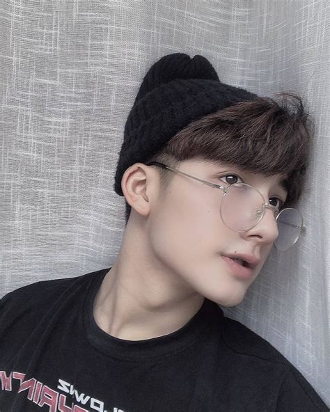 Hot boy dân tộc tại Sa Pa khiến dân mạng xao xuyến Báo Dân trí