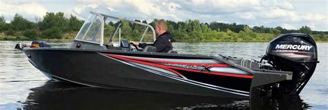 Топ-10 четырехтактных лодочных моторов - обзор