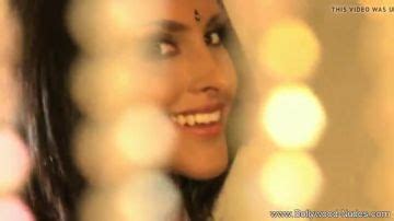 Bollywood Actress Seductive Strip Show Porn