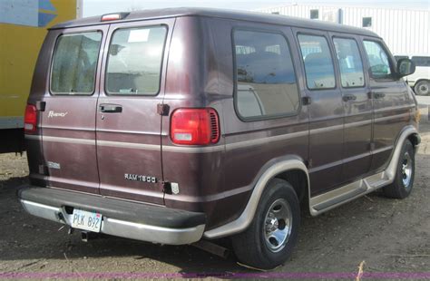 2001 Dodge Ram Van B1500 In Girard Ks Item 4323 Sold Purple Wave