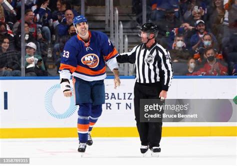 Zdeno Chara Fight Photos and Premium High Res Pictures - Getty Images