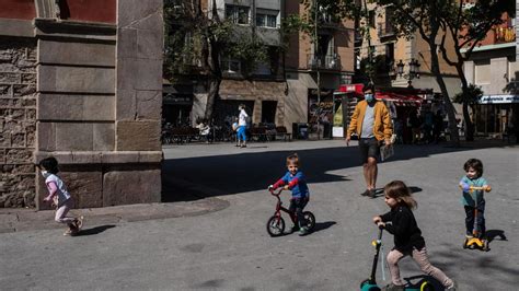 España relaja restricciones de la cuarentena por covid 19 CNN Video