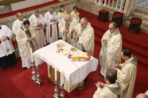 U Katedrali Je Slavljena Misa Zahvalnica Vjernici Su Zahvalili Za