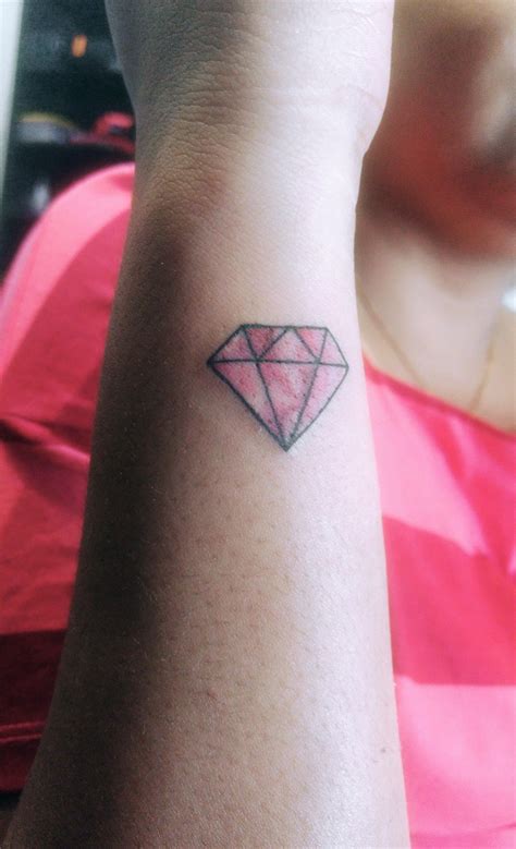 Geometric Diamond Tattoo Diamond pattern, red watercolor Tattoo ...