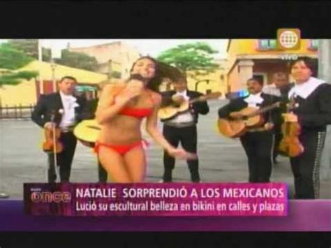 A las Once Natalie Vértiz sorprende a mexicanos paseando en bikini YouTube