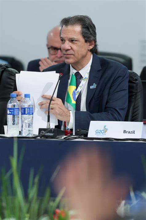 Governo anunciará medidas econômicas na segunda feira diz Haddad Por