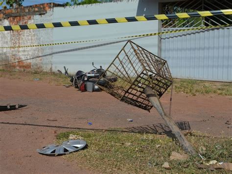 G1 No AP motoqueiro morre em rodovia após perder controle e atingir