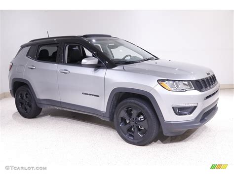 Billet Silver Metallic Jeep Compass Latitude X Photo