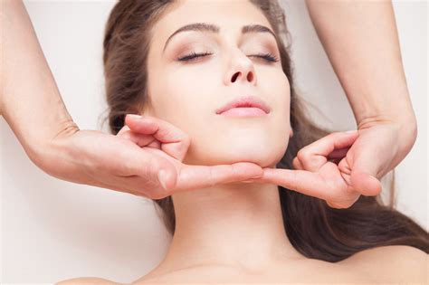 Kybella Vs Chin Liposuction Which Is Right For You Vein Laser