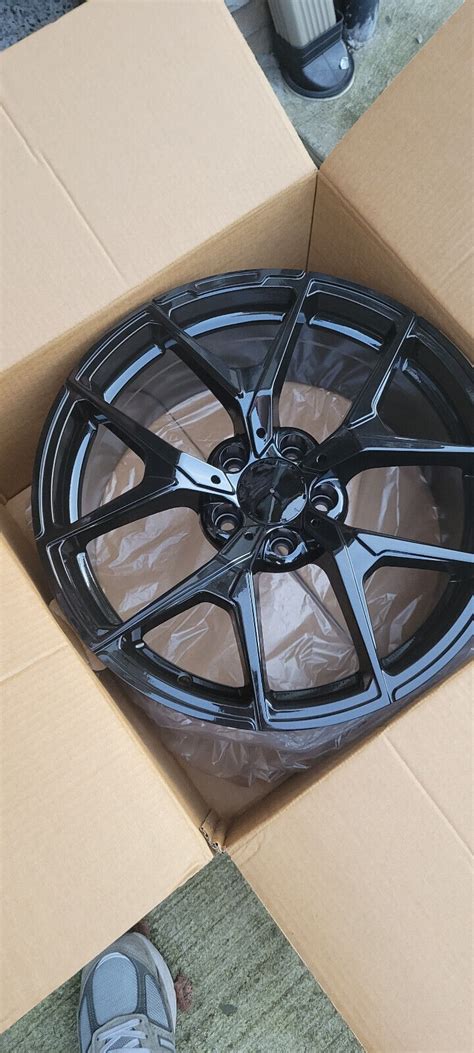 Set Of Gloss Black Mercedes Benz Amg Wheel Rim E Cl Cls