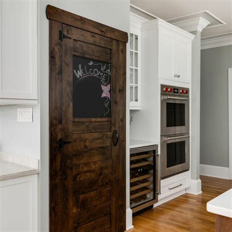 18 Farmhouse Pantry Door Ideas