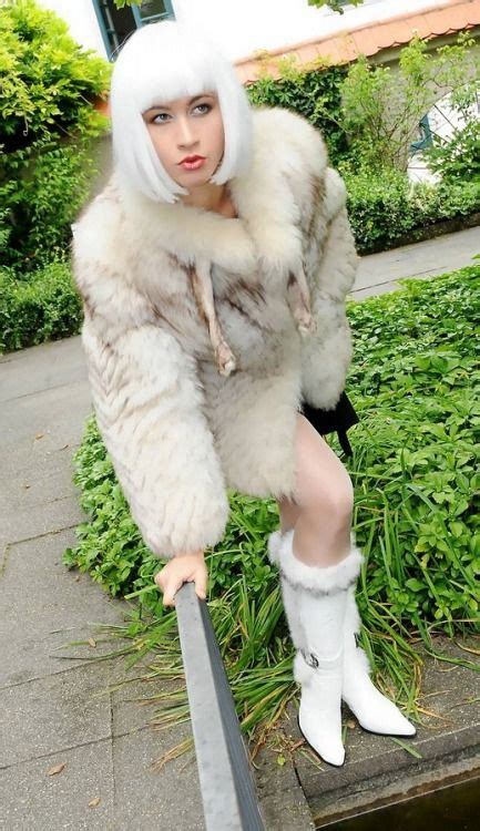 Pin By Fred Johnson On Furs 2 Fur White Fur Fur Coat