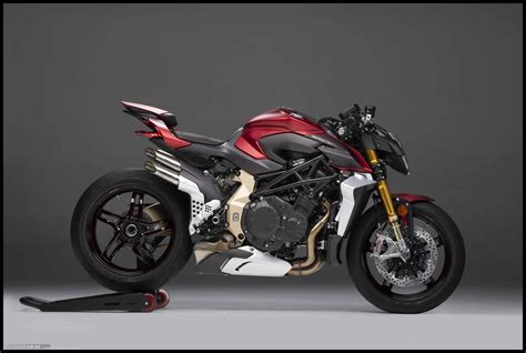 Spesifikasi Mv Agusta Brutale Serie Oro Power Hingga Hp Naked Bike Pakai Sayap