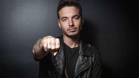 J Balvin Con Il Suo Reggaeton Fa Ballare L Ariston Intervista Video