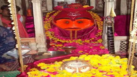 Ujjain Kaal Bhairav Mystery Liquor Is Offered To Lord In This Temple