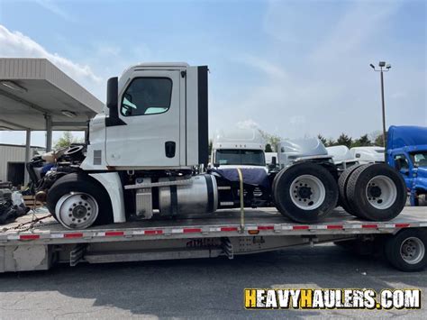 Broken Down Semi Truck Haul Heavy Haulers Blog