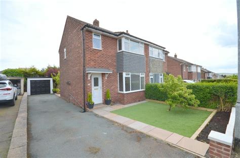 3 Bedroom Semi Detached House For Sale In Robin Royd Drive Mirfield