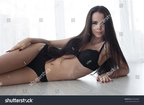 Erotic Photo Shoot Black Lingerie On 스톡 사진 663920068 Shutterstock