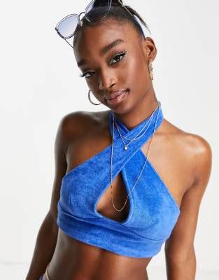 Top De Bikini Ancho Azul Cobalto Con Escote Halter De Tejido De Rizo De New Girl Order Asos
